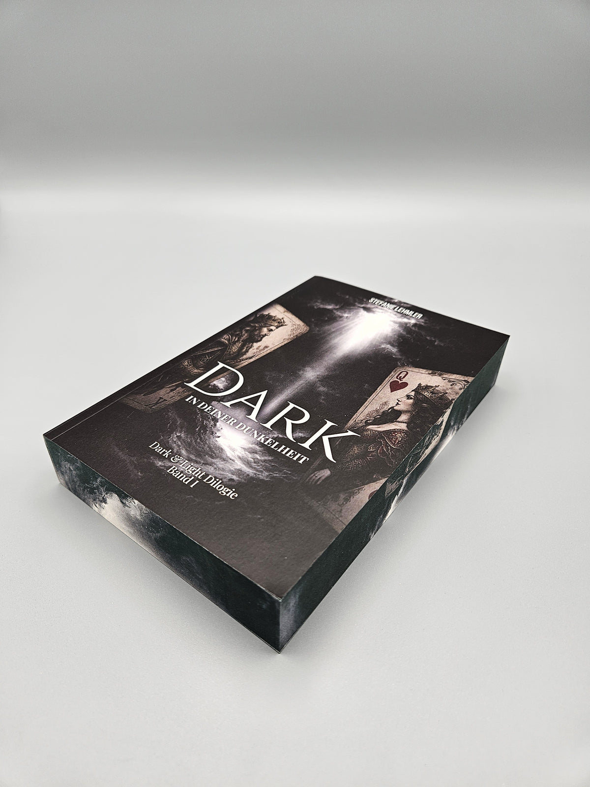 Dark - In deiner Dunkelheit - inkl. Farbschnitt [Vorbestellartikel]